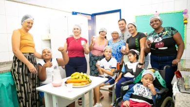 Alunos, responsáveis e equipe pedagógica do Cemaee de Itaguaí celebram mais uma oficina