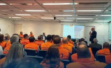 Agentes da Defesa Civil de diversos municípios fluminenses durante reunião na Alerj