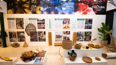 Exposição mostra uma rica mostra de artefatos, fotografias e elementos culturais