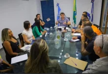 Prefeito de Mangaratiba, Luiz Claudio Ribeiro, conduz reunião com representantes da CCR RioSP e secretários
