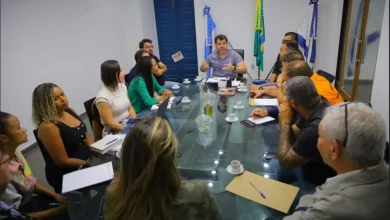 Prefeito de Mangaratiba, Luiz Claudio Ribeiro, conduz reunião com representantes da CCR RioSP e secretários