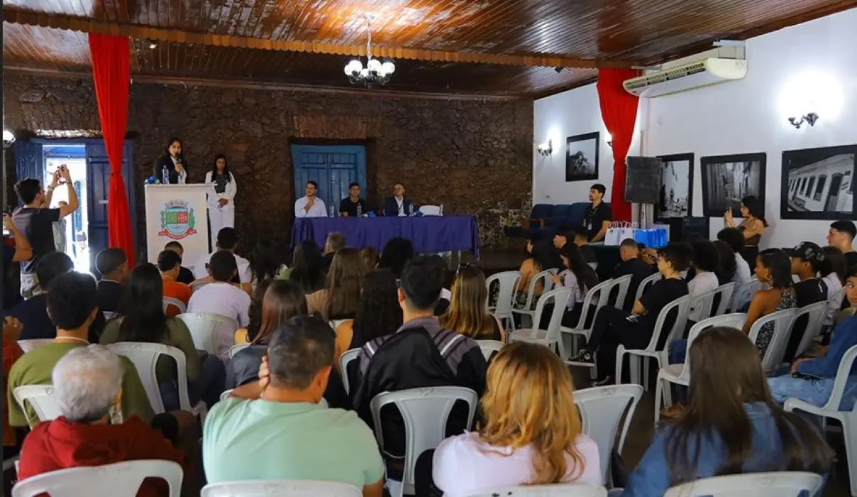 Jovens de Mangaratiba participam da 1ª edição do projeto "Fala Jovem"