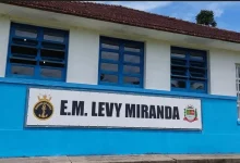 Fachada da Escola Municipal Levy Miranda