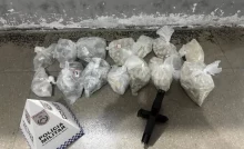 Drogas e uma arma de fogo apreendidos durante a operação da PM no Engenho