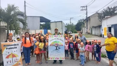 Participantes da 1ª Caminhada pela Proteção da Criança e do Adolescente