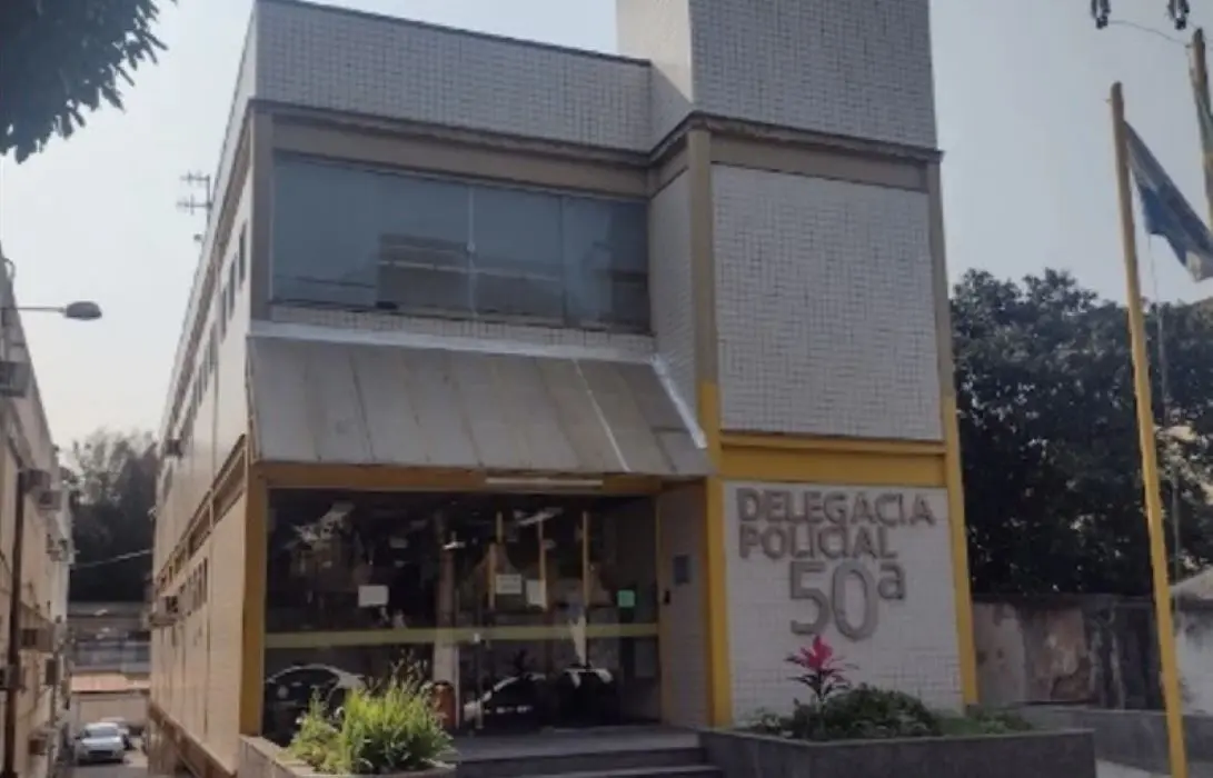 Fachada da 50ª Delegacia de Polícia (Itaguaí), responsável pela operação que prendeu 11 pessoas