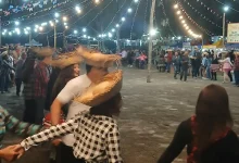 Participantes se divertem na tradicional quadrilha junina