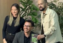 Hebert Silva e leitores em noite de autógrafos.