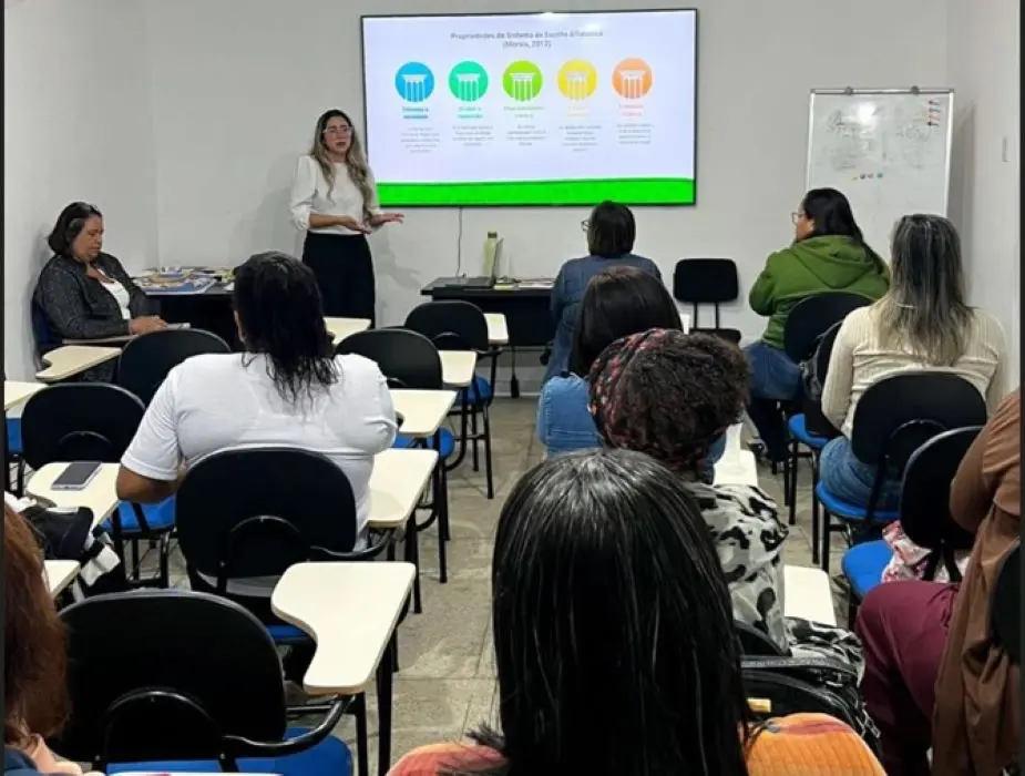 Educadores da rede municipal participam de formação do Compromisso Criança Alfabetizada