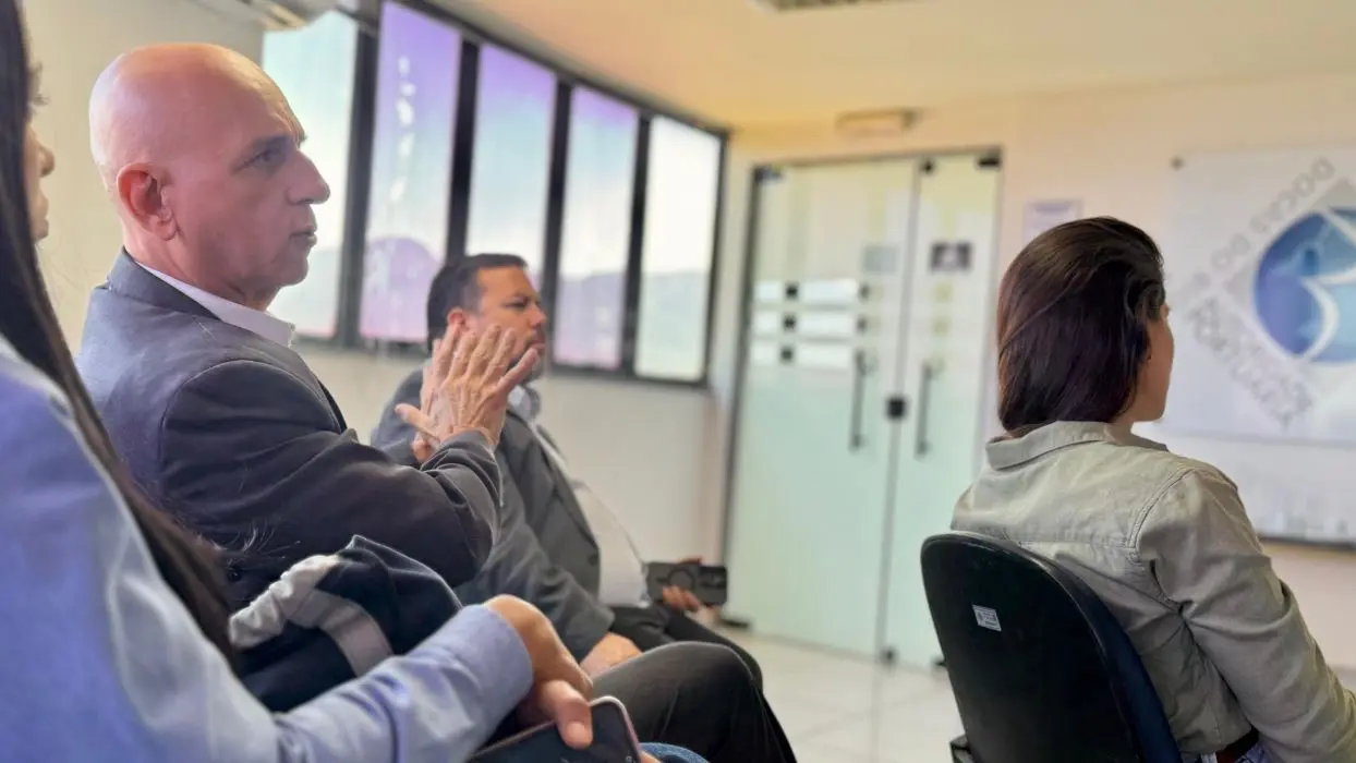 Presidente da PortosRio, Flavio Vieira, durante reunião no Porto de Itaguaí