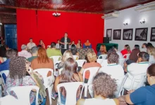 Profissionais da saúde participam do evento “Valorizando a Vida – Cuidando de Quem Cuida”
