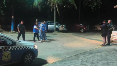 Agentes da Secretaria de Ordem Pública e da Polícia Militar durante fiscalização