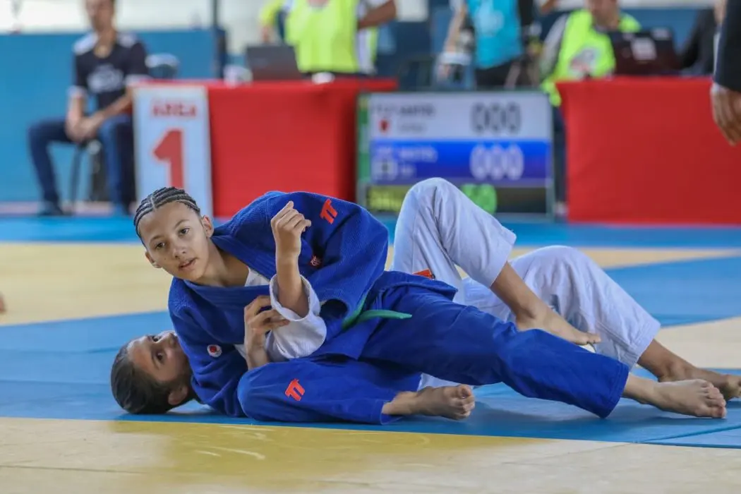 Emilly Freitas, atleta do Flamengo, em ação durante o Campeonato Inter Regional de Judô