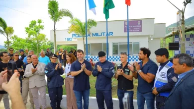 Prefeito Luiz Cláudio Ribeiro, representantes do Governo do Estado e forças de segurança