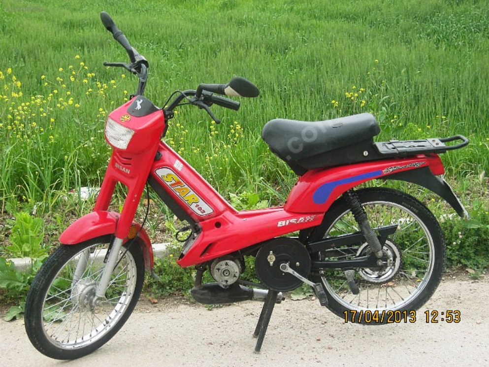 A partir de 2026, ciclomotores de até 50 km/h passam a exigir emplacamento, registro no Detran e condutor habilitado, conforme novas regras do Contran.