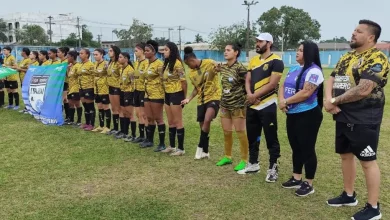 Seleção Feminina de Itaguaí perfilada antes da partida decisiva contra Tanguá, no campo do Itaguaí Atlético Clube