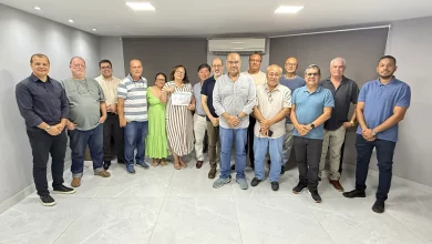 eleição ACIAPI: Tadash é reonduzido à presidência: foto apresenta os eleitos na chapa Barão de Mauá