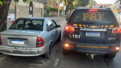 PRF apreende veículo clonado
