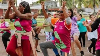 Várias mulheres participando de uma atividade física