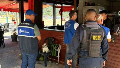 Agentes da Prefeitura, com apoio da GM e da Vigilância Sanitária, realizaram fiscalização em quiosque