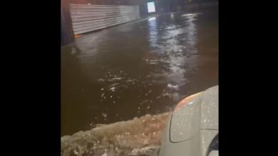 Motorista registra alagamento em rua da Praia do Saco