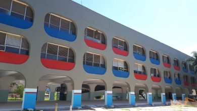 Fachada do CIEP Brizolão 294, localizado Praia do Saco