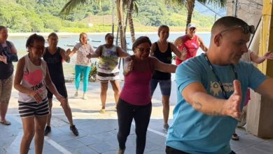 Atividade de educação física orientada reúne moradores da Melhor Idade