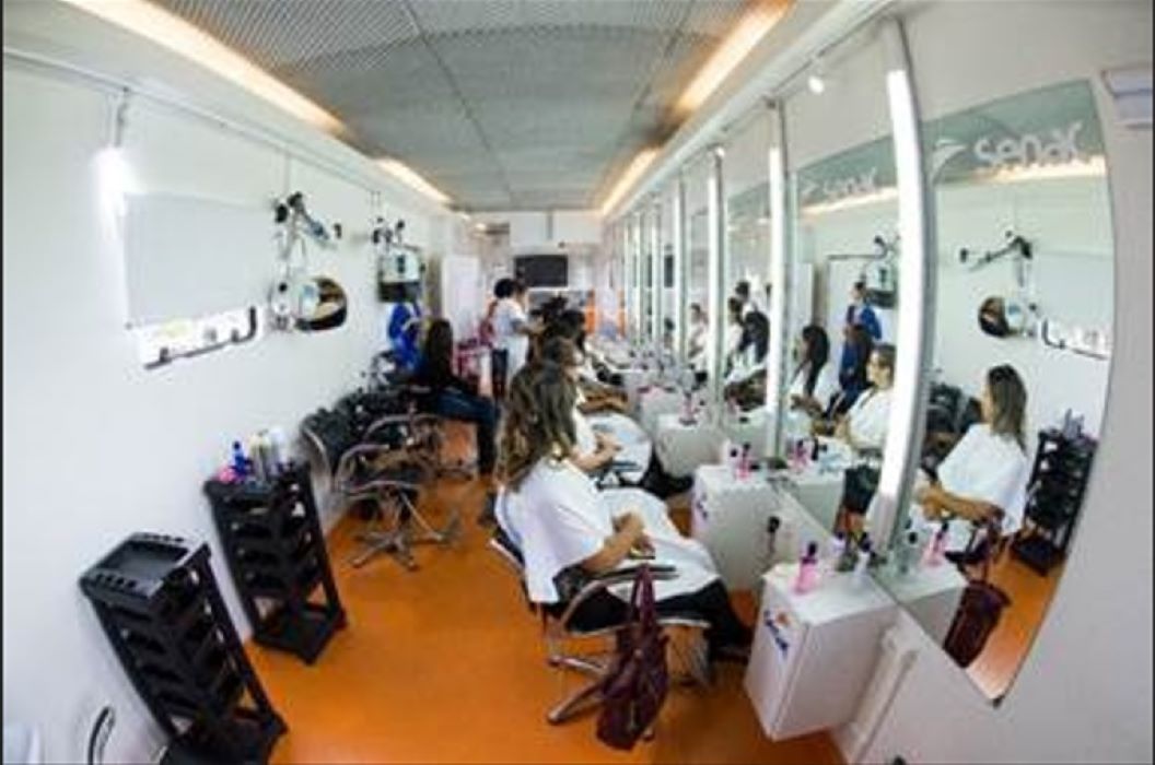 As aulas são realizadas em um moderno ambiente de aprendizagem