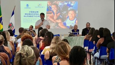 O prefeito Luiz Cláudio Ribeiro durante o evento