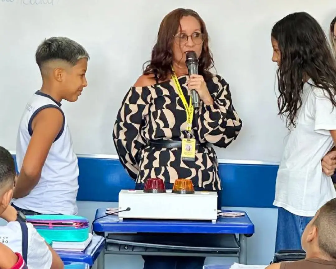 Alunos da escola em piranema