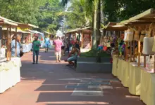 Feira de artesanato no Calçadão de Itaguaí