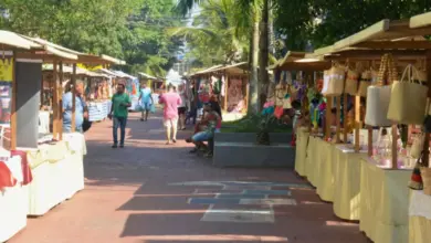 Feira de artesanato no Calçadão de Itaguaí