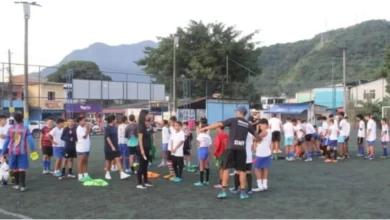 Alunos participam de atividades esportivas