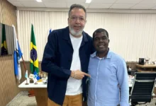 Márcio Canella e Donizete posando para foto