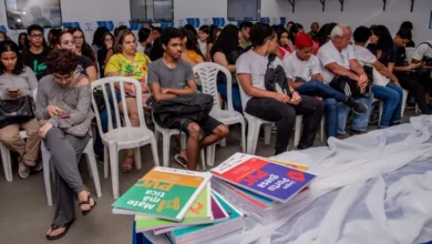 Estudantes aguardam início das atividades do Pré-Vestibular Cecier