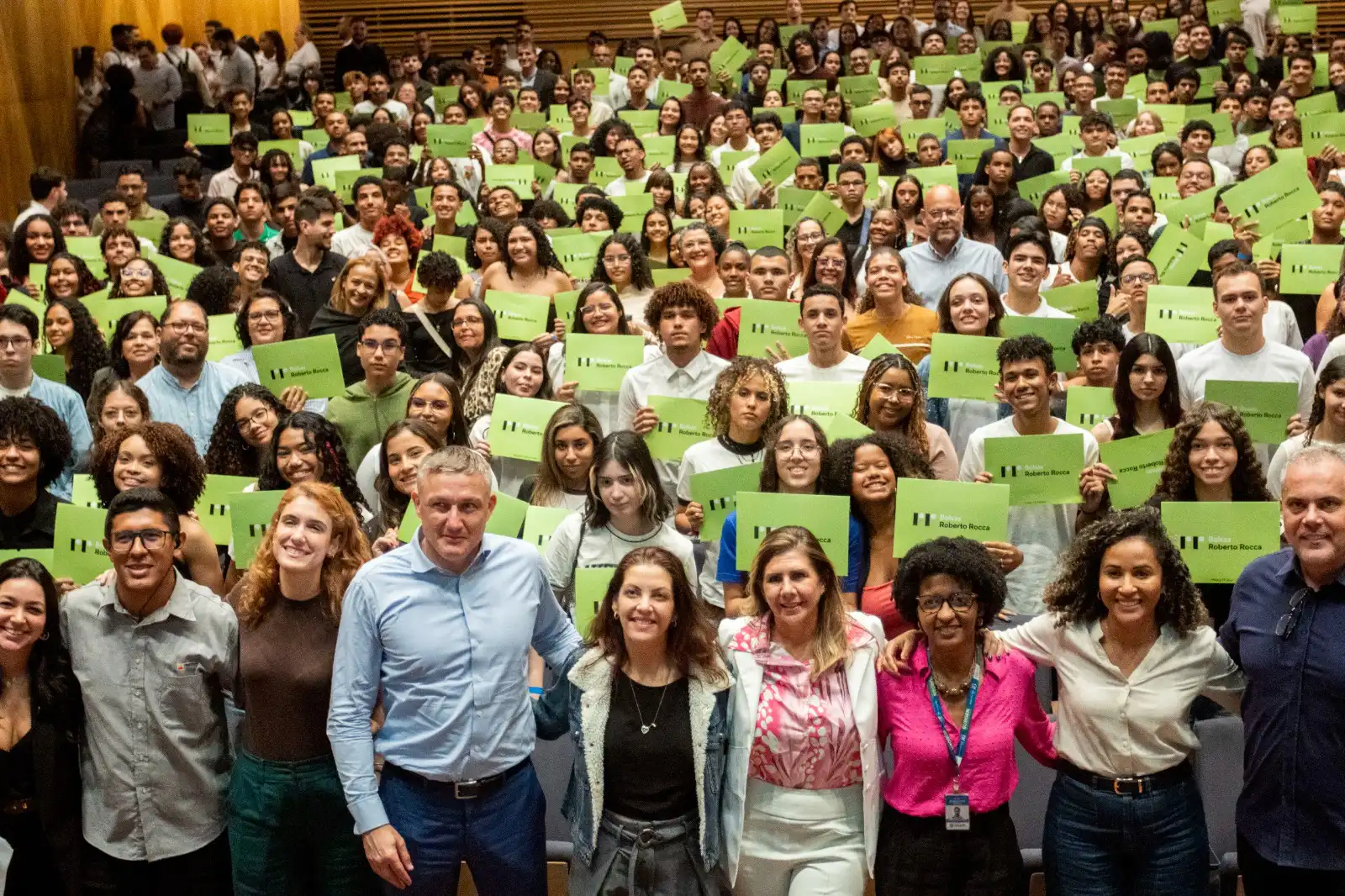 Ternium abre inscrições para o programa Bolsas Roberto Rocca, que vai premiar 290 alunos do ensino médio, técnico e superior; inscrições seguem até 27 de março (FOTO: DIVULGAÇÃO).
