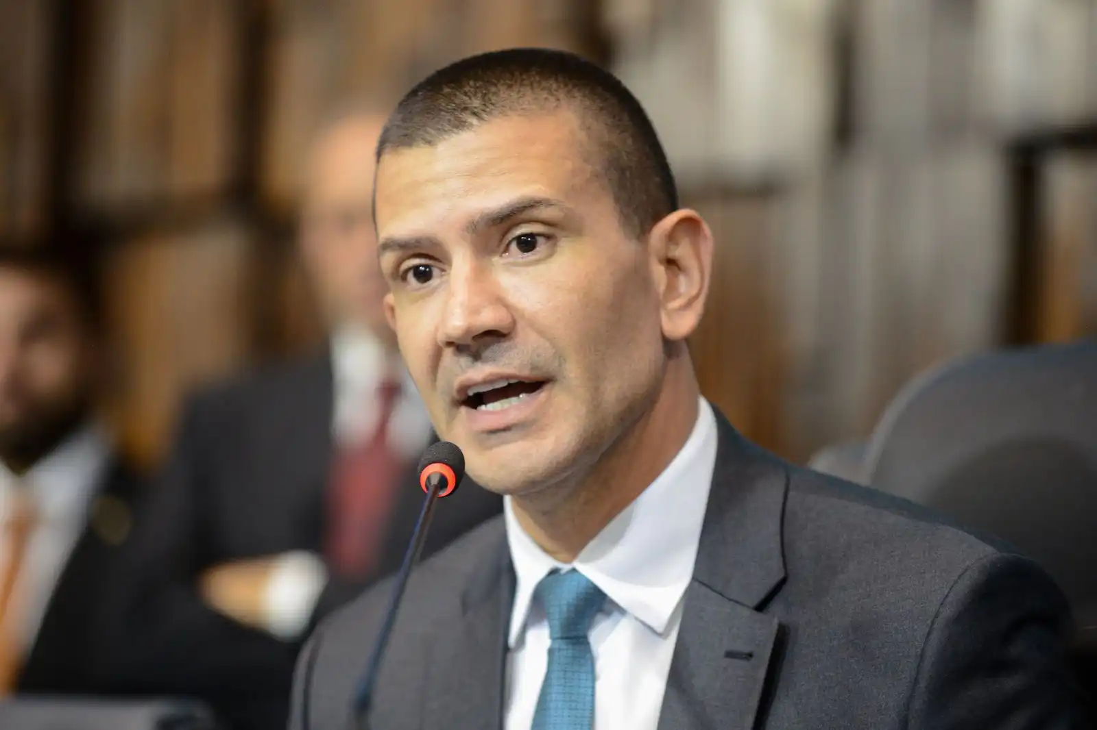 Eleito o novo prefeito da Alerj.