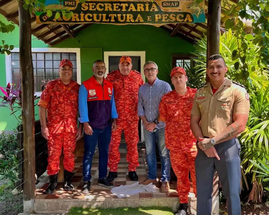 bombeiros e secretaria de agricultura e pesca
