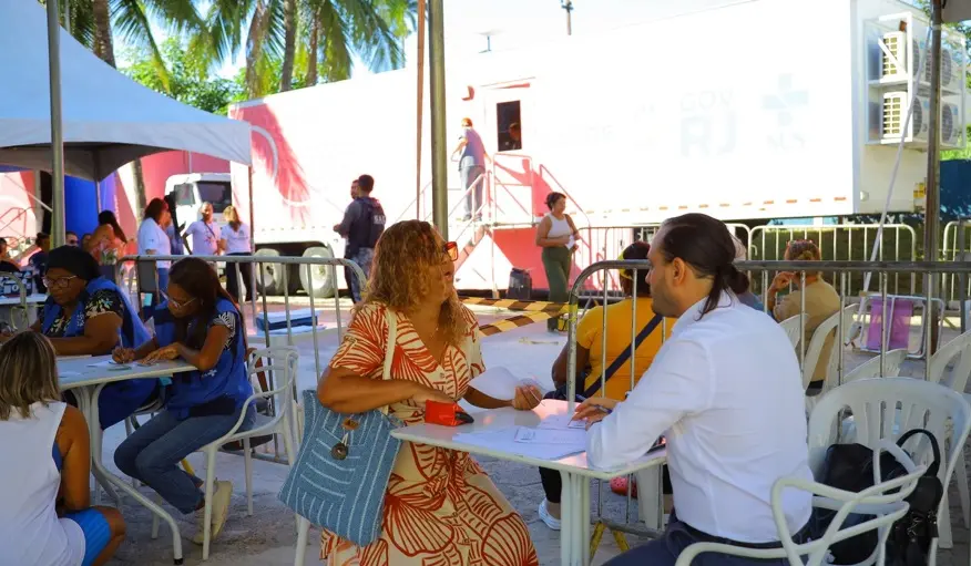 Moradores de Muriqui são atendidos na estrutura do Mamógrafo Móvel