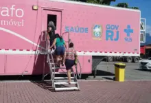 Unidade do mamógrafo móvel instalada no Centro de Mangaratiba