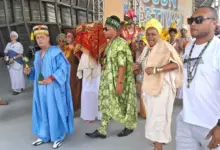 Pessoas numa passeata