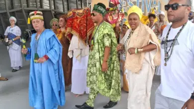 Pessoas numa passeata