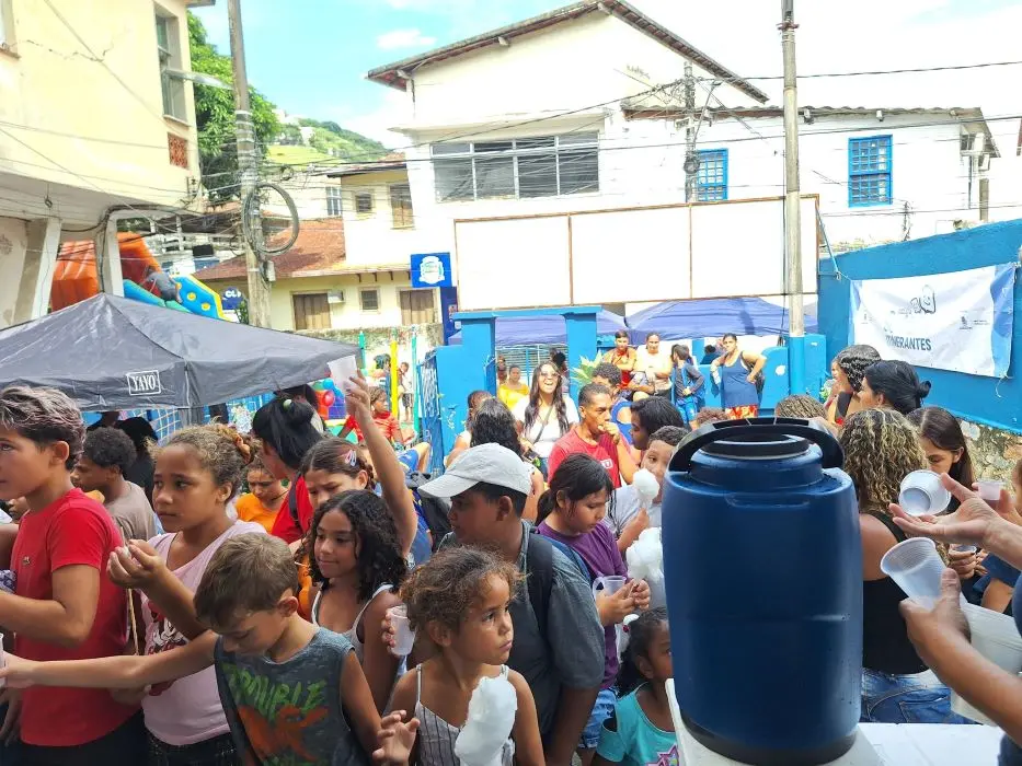 Crianças e famílias participam das atividades da Páscoa Solidária