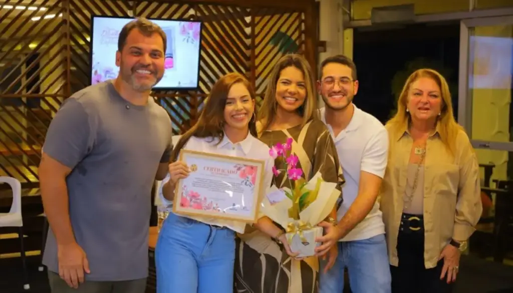 O prefeito Luiz Cláudio Ribeiro, a primeira-dama Marcela Ribeiro, o vice-prefeito Lucas Venito e a vereadora Cecília Cabral