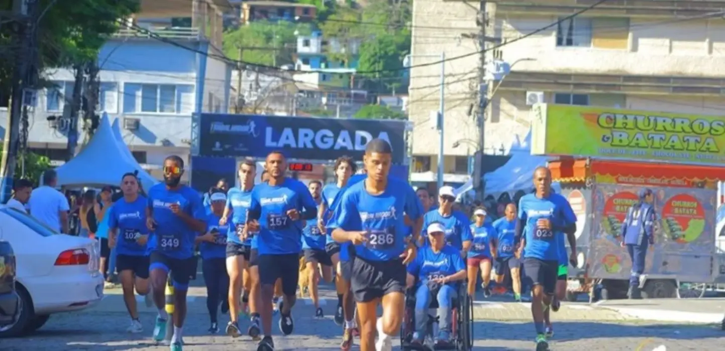 Atletas largam para a Corrida do Trabalhador 2025