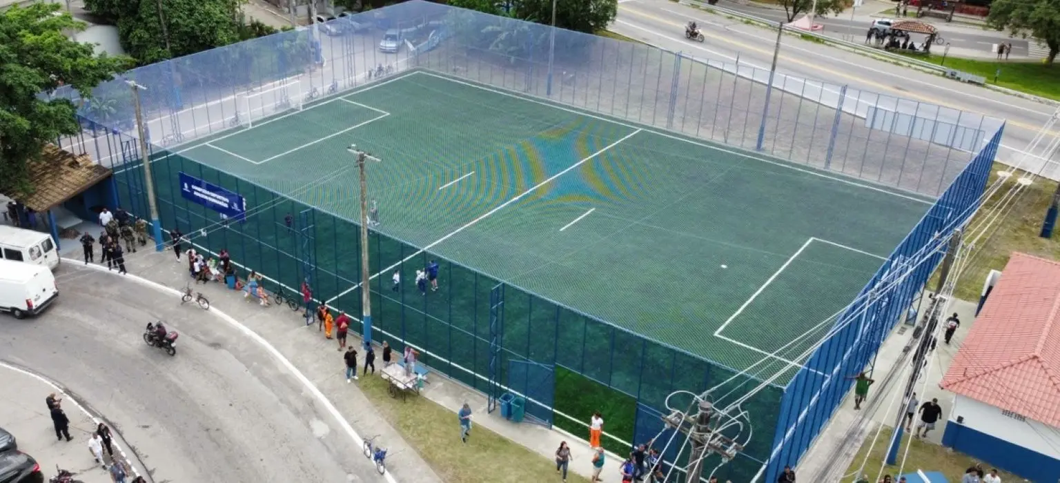 Vista aérea do Complexo esportivo revitalizado em Mangaratiba