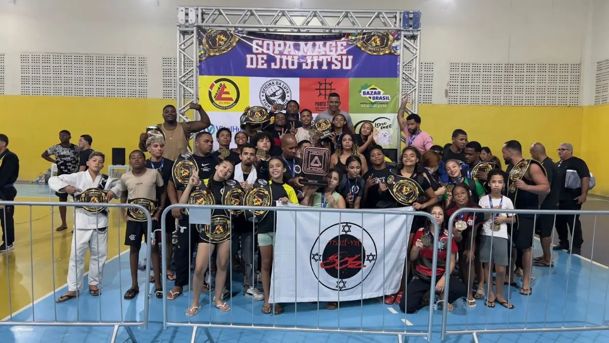 Equipe do Projeto 300 de Jiu-Jitsu comemora o excelente desempenho na 7ª Copa Magé