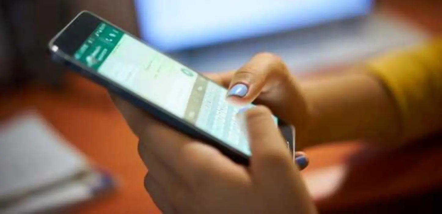 Acesso rápido e prático via WhatsApp direto pelo celular