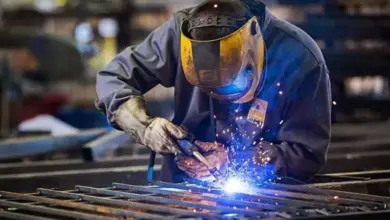 Serralheiro em atuação