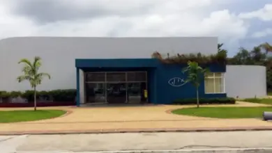 Fachada do Centro de Estudos Ambientais (CEA), em Angra dos Reis
